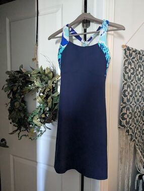 Pretty Title Nine dress racerback blue small